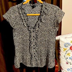 Women’s blouse size M